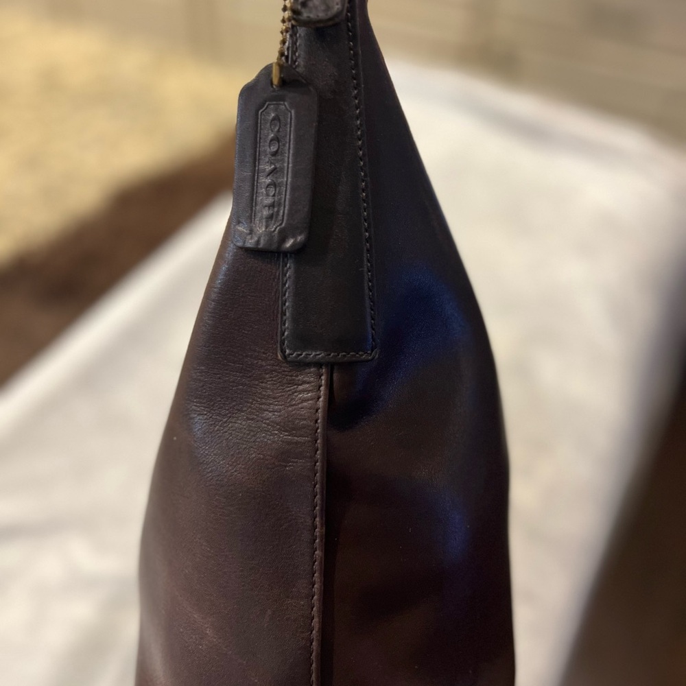Chic Brown Leather Hobo Bag - Picture 4 of 4